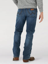 Load image into Gallery viewer, Wrangler Men&#39;s Relaxed Fit Boot Cut Jean
