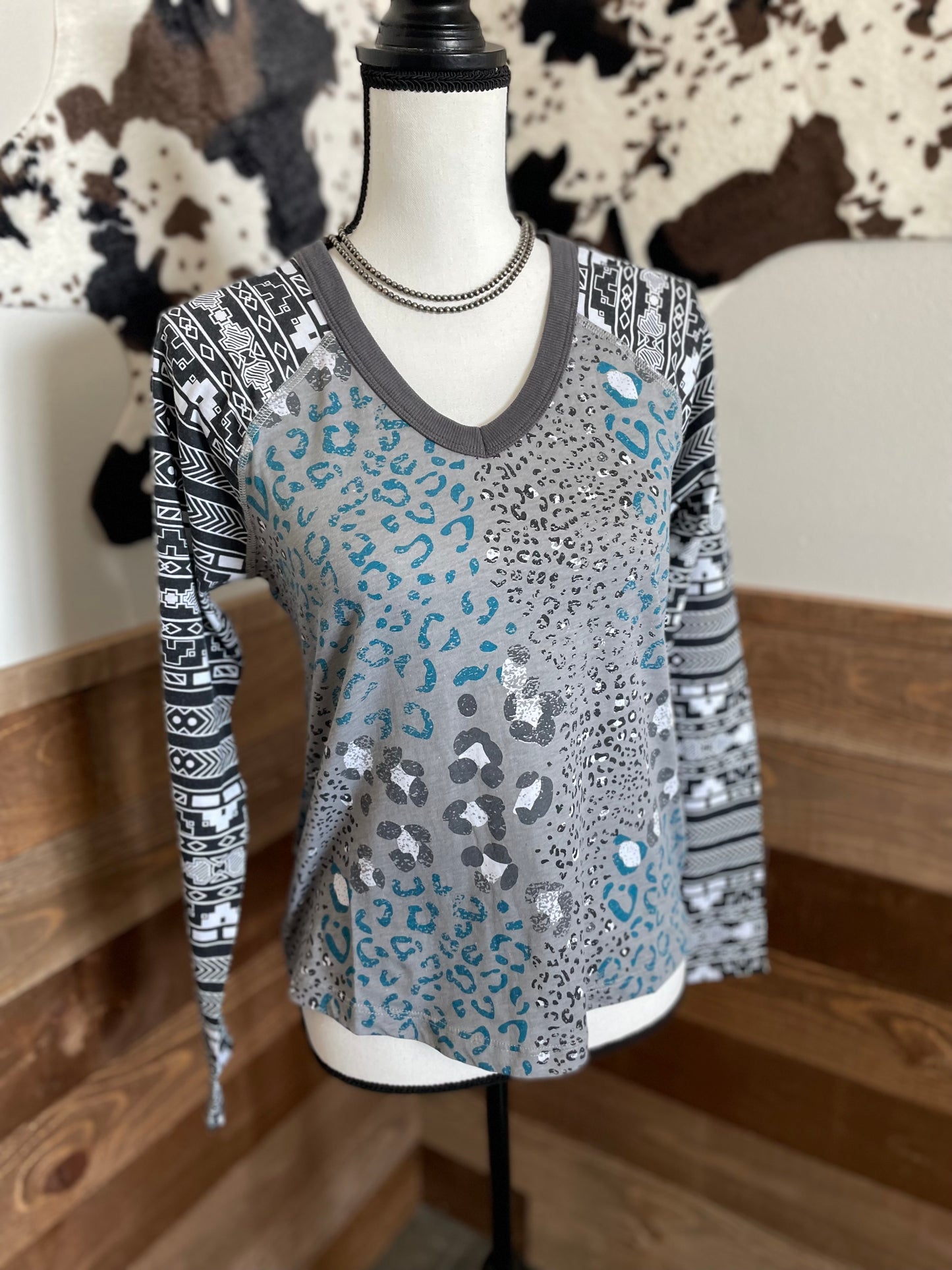 Cruel Women's Raglan Black & Gray Print Top