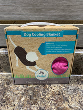 Load image into Gallery viewer, Weaver Coolaid (Synergy) Dog Cooling Blanket
