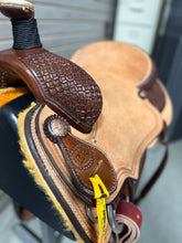Load image into Gallery viewer, Teskeys 15.5&quot; Patrick Smith Roping Saddle
