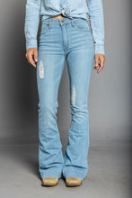 Load image into Gallery viewer, Kimes Ranch Women&#39;s Jennifer Sugar Fade Jeans
